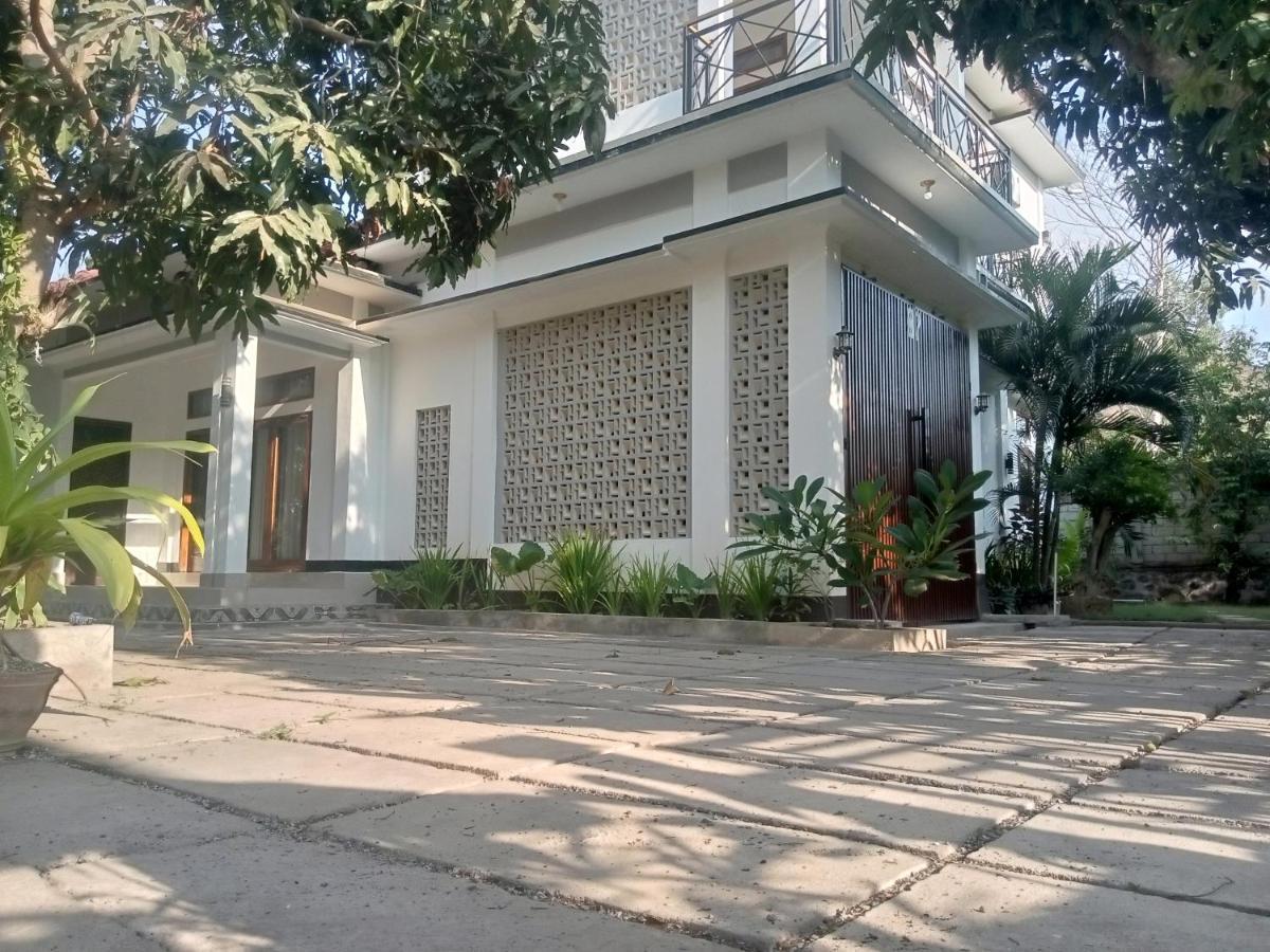Warm Villas Lombok Kuta  Extérieur photo