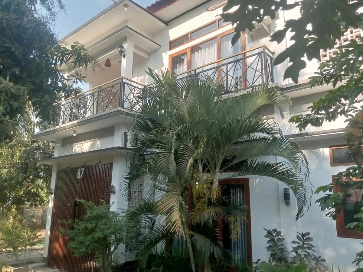 Warm Villas Lombok Kuta  Extérieur photo